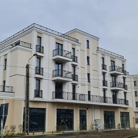 Jafar 10 - Modern 1Br With Balcony & Workspace * Temešvár