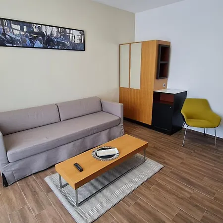 Jafar 10 - Modern 1Br With Balcony & Workspace * Temešvár