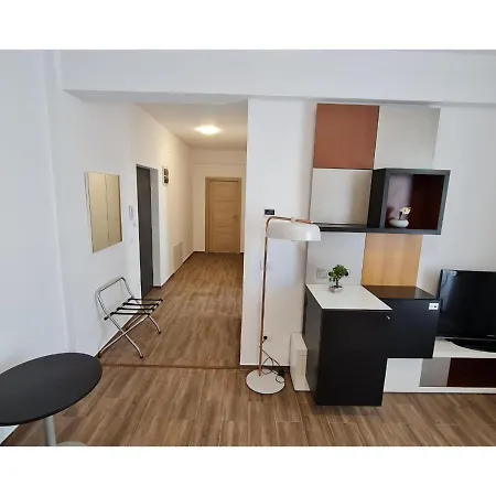 Jafar 10 - Modern 1br With Balcony & Workspace * Timişoara